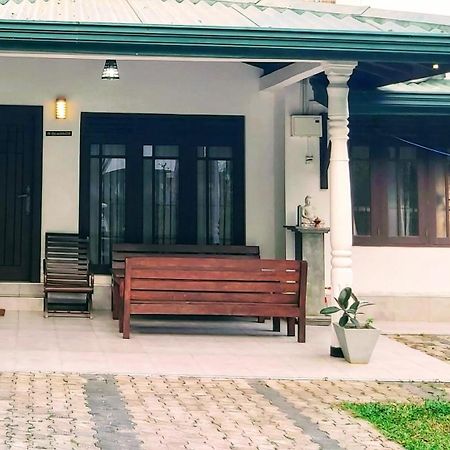 Villa Senan - 2 Apartments - Мириса Стая снимка