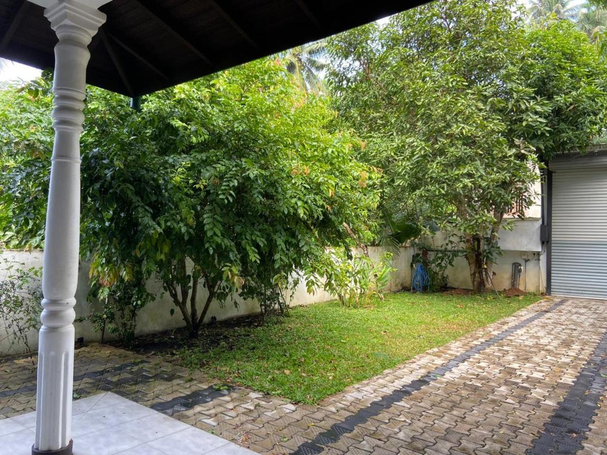 Villa Senan - 2 Apartments - Мириса Екстериор снимка